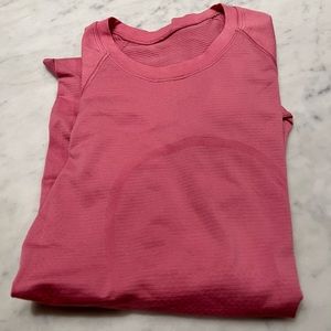 Lululemon Swiftly Tech in pink blossom size 2